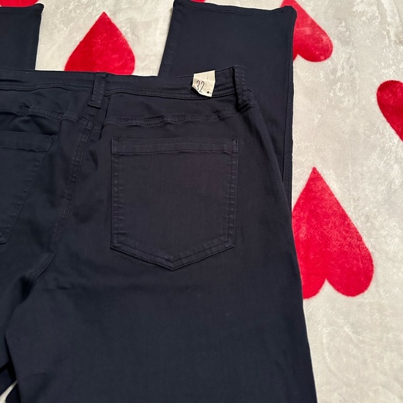 NWT COSMIC BLUE LOVE
Addica Eco Slim Straight Pant in Berlin blue - Picture 8 of 15
